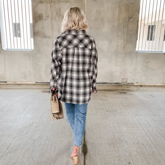 Grey & Cream Plaid Button Down Flannel - Size Small - Picture 3 of 7
